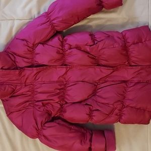 Gap Kids puffer winter coat. Size 6-7, fucia.